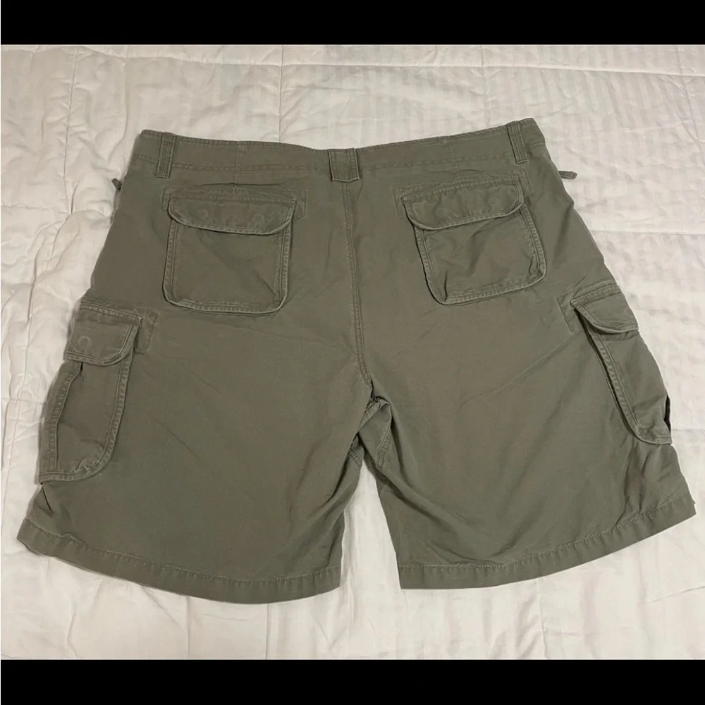 LL Bean Cargo Shorts Mens 44W Army Green Natural Fit 10